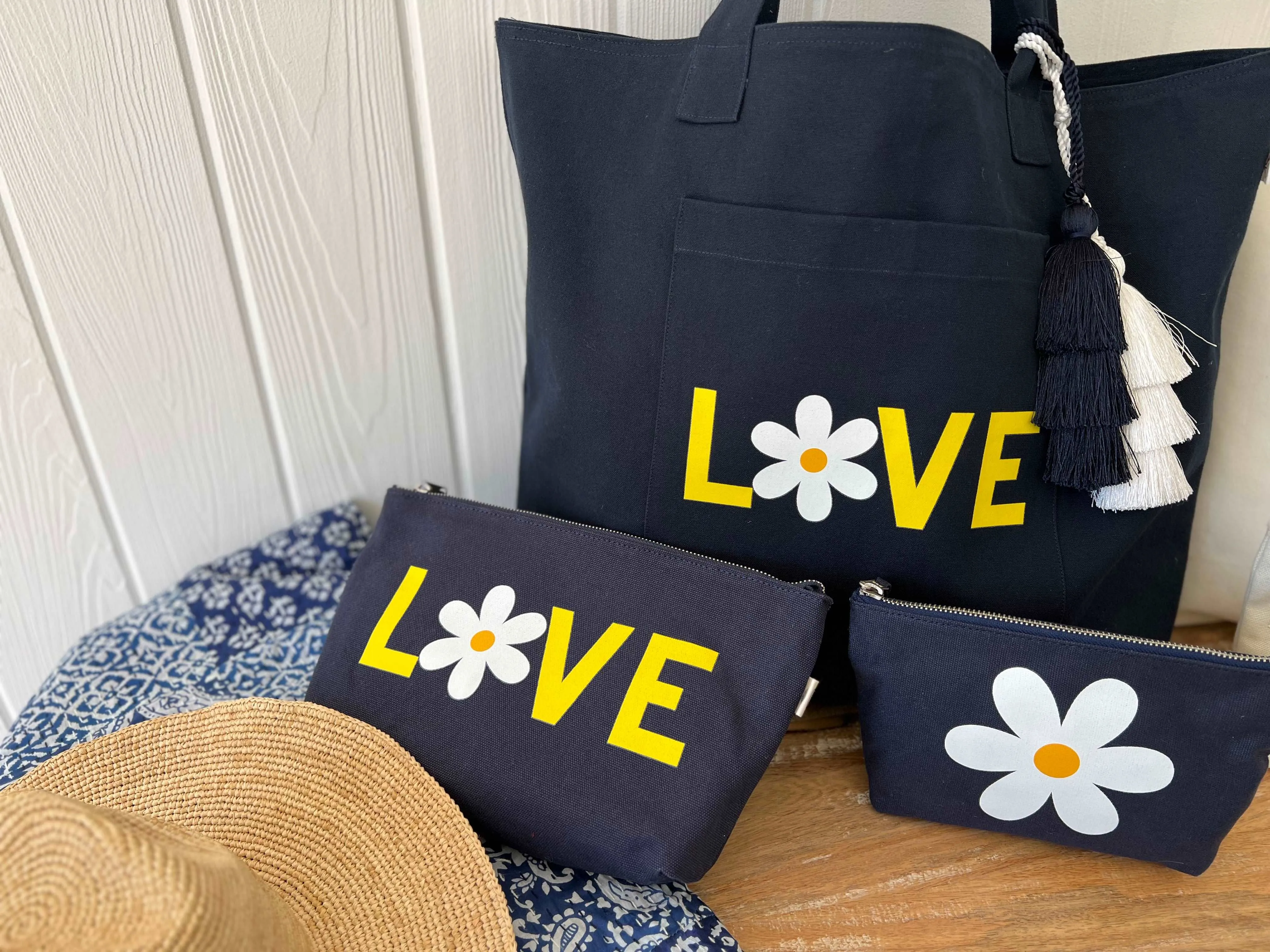 Clutch Bag Navy with White/Yellow Daisy LOVE