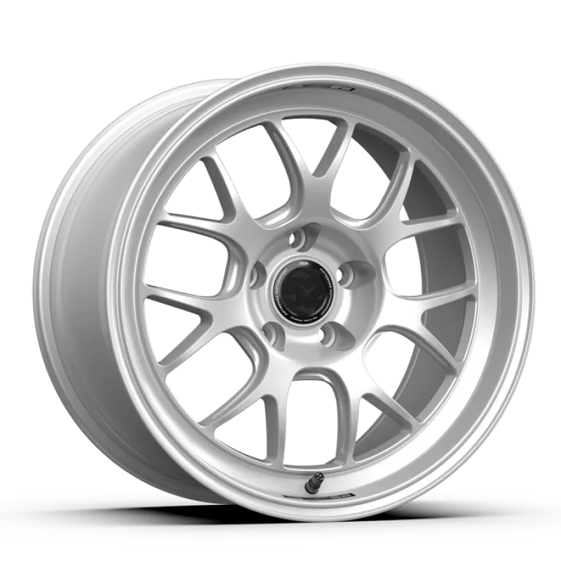 fifteen52 Apex RSR 18x10.5 5x120 25mm ET 72.56mm Center Bore Radiant Silver