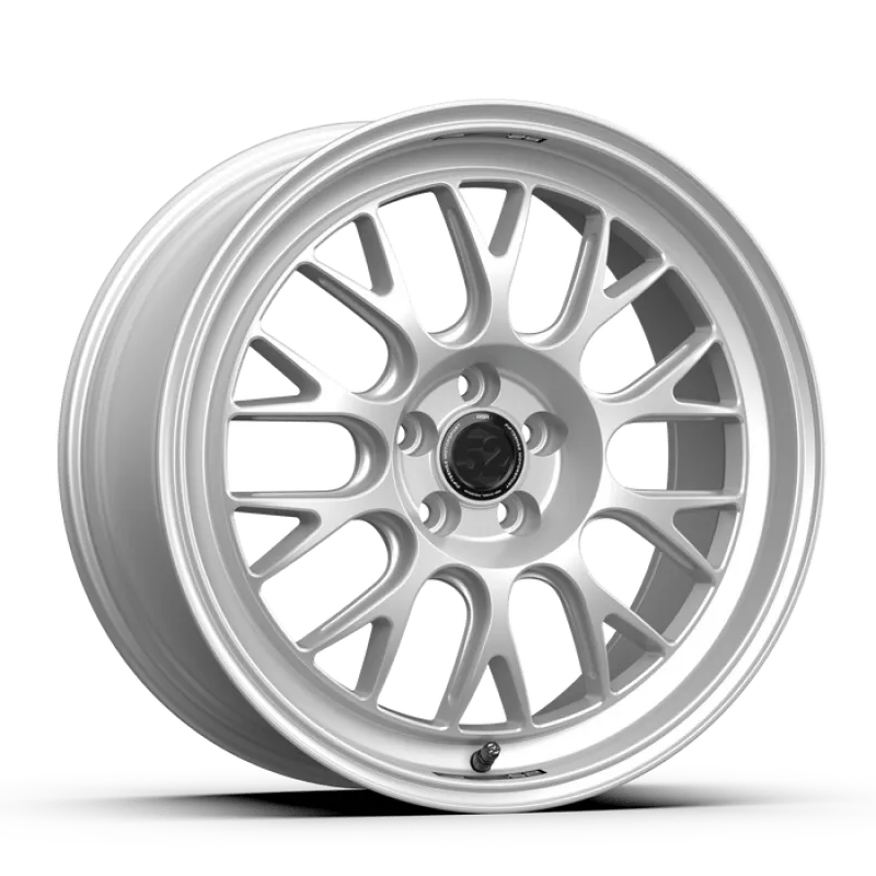 fifteen52 Holeshot RSR 18x9 5x100 42mm ET 73.1mm Center Bore Radiant Silver