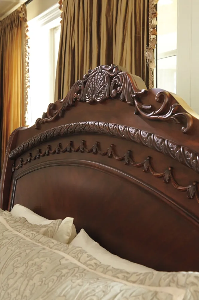 North Shore Queen Sleigh Bed with Mirrored Dresser and Chest