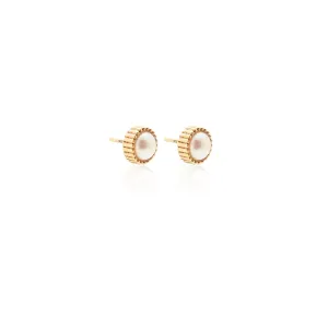 Radiant Pearl Studs | Gold