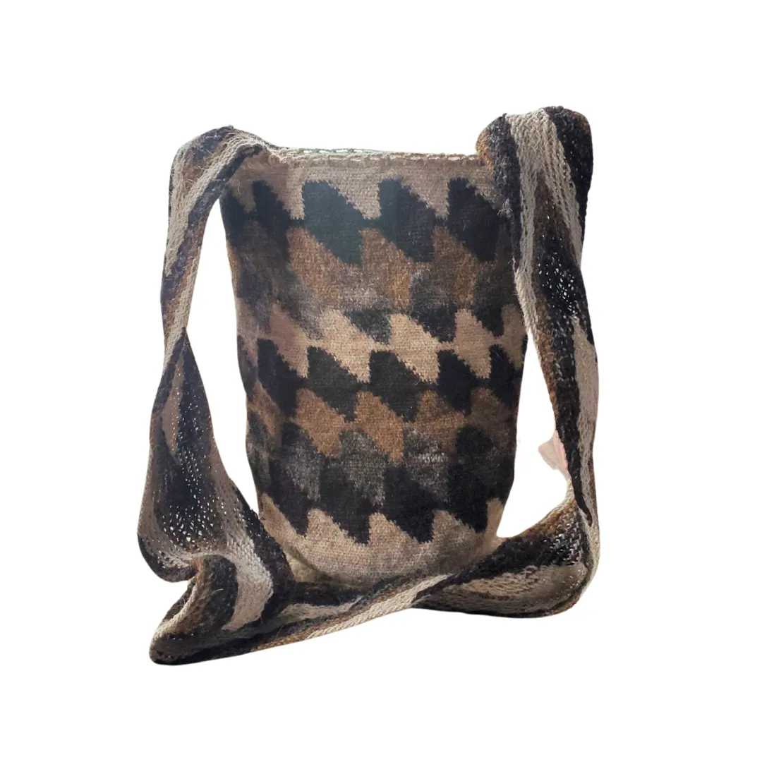 Sheep Wool Bag, Woven, natural dyed. Indigenous Made by Arhuaco Women of Colombia