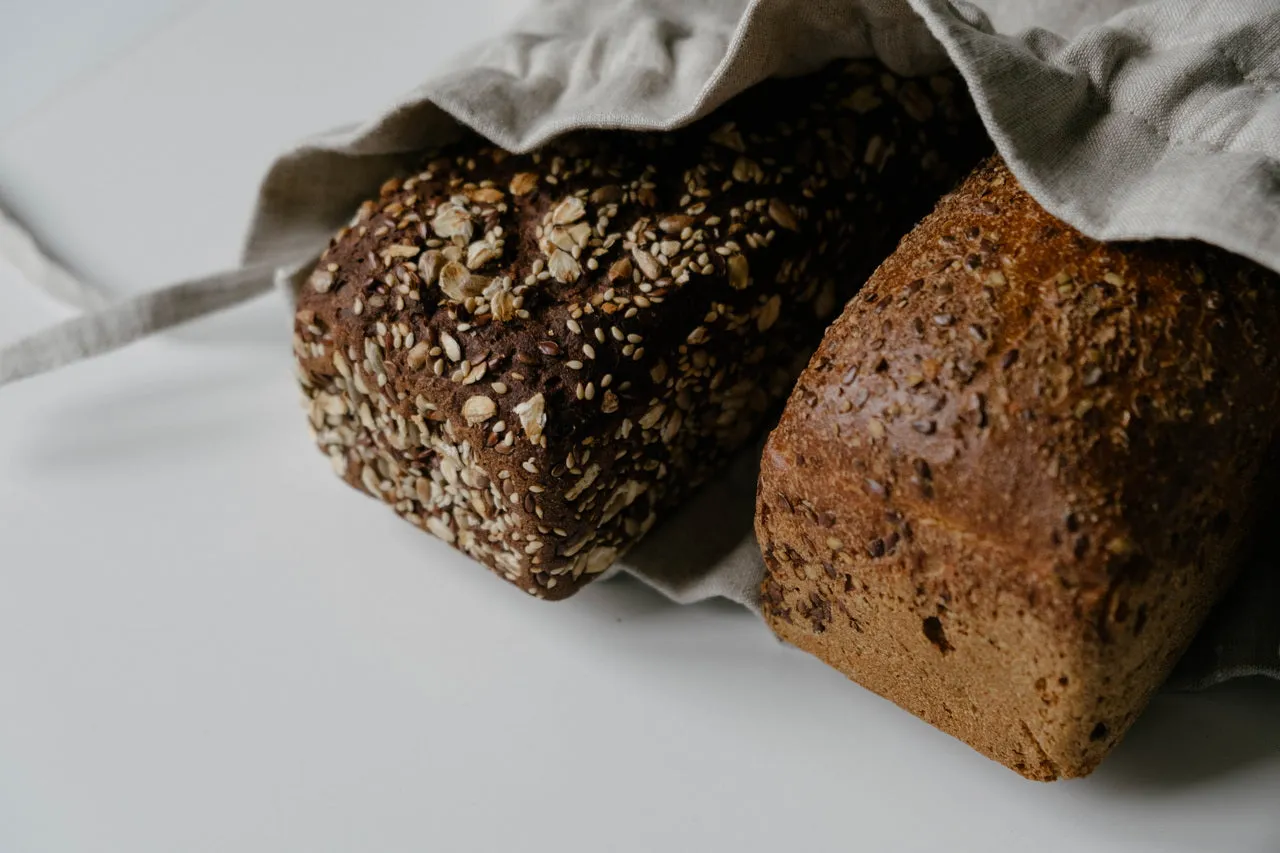 Unique Hemp Linen Bread bag in natural non-dyed hemp fabric inside linen fabric outside - storage bag / bread serving & storage basket